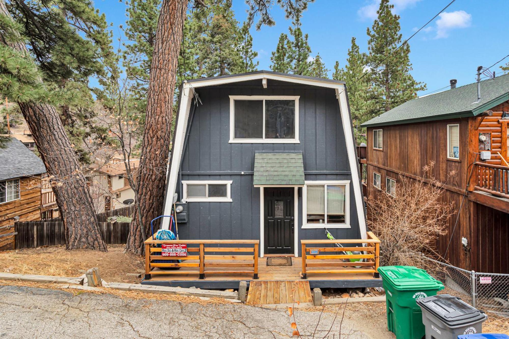 ביג בר לייק Cozy Crescent Tree Cabin Near Bear Mountain מראה חיצוני תמונה